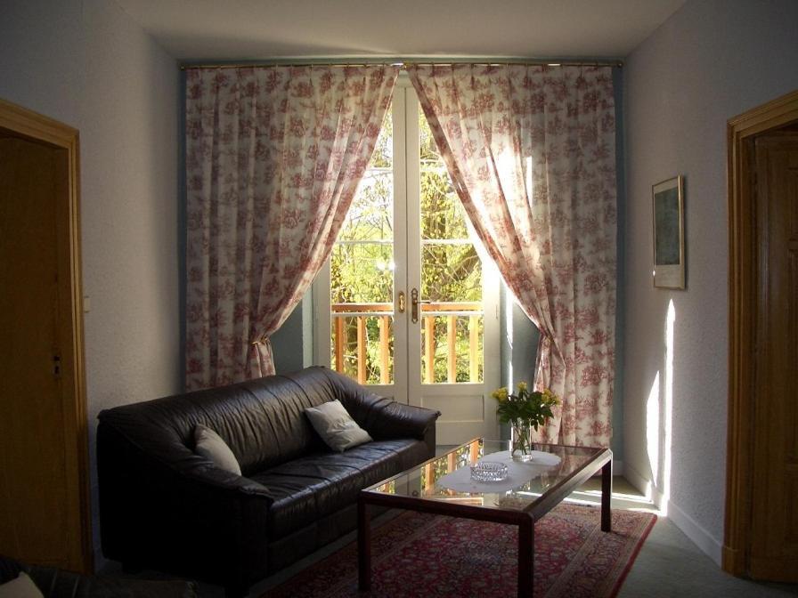 Le Platane Bed and Breakfast Lafrançaise Exteriör bild